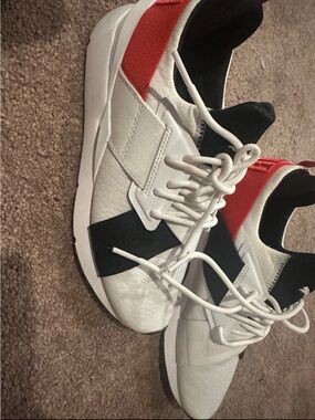 Muse White Black Red Slip-On Sneakers